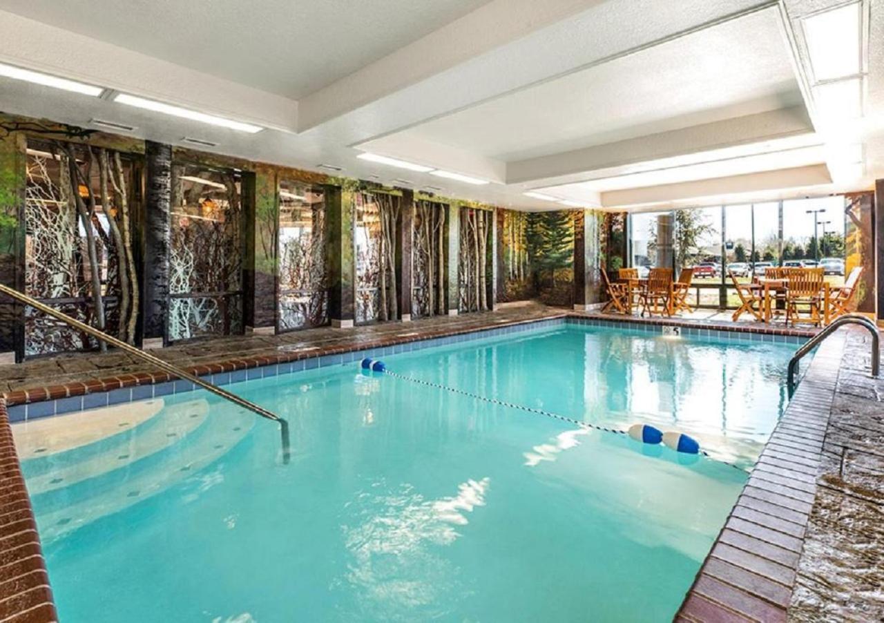 Bass Pro Shops Angler'S Lodge Springfield Exteriör bild